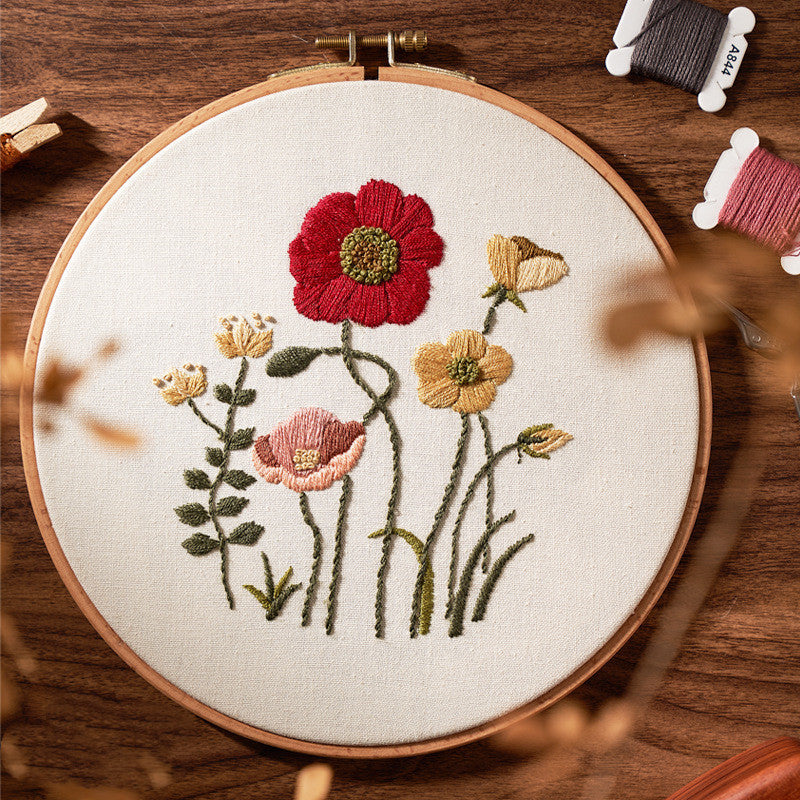 Simple Three-Dimensional Hand Embroidery With Elk Flowers