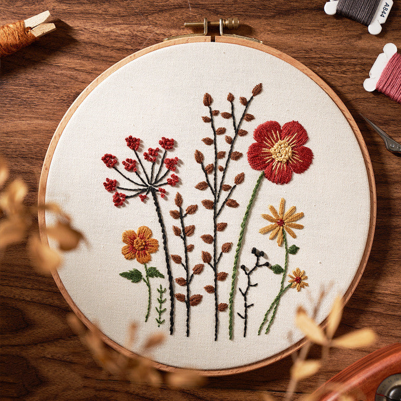 Simple Three-Dimensional Hand Embroidery With Elk Flowers