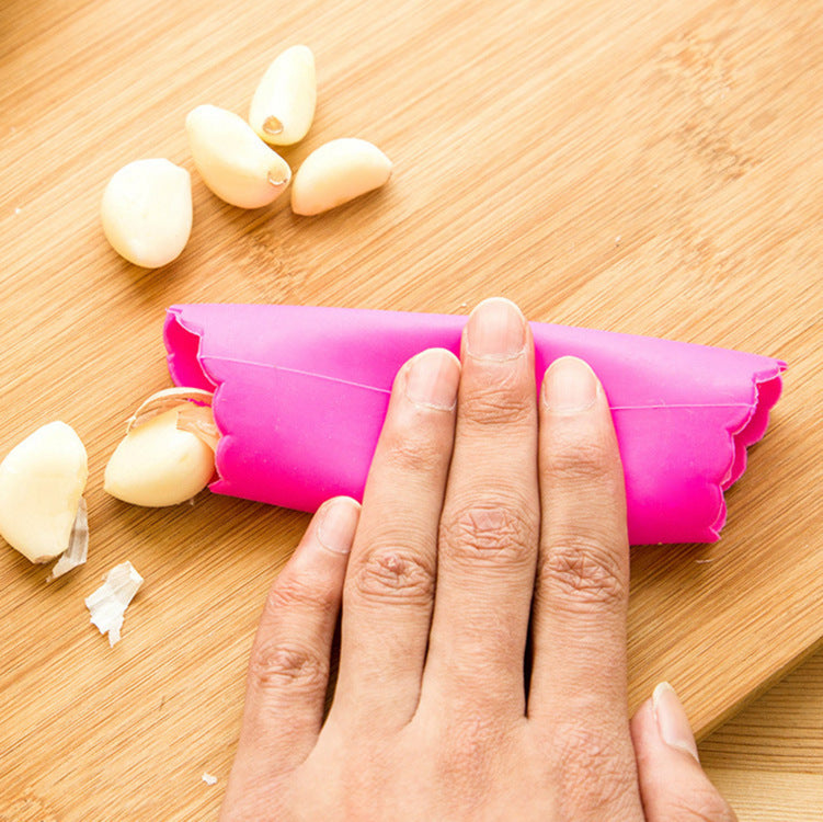 Garlic Peeler Is A Good Helper In The Kitchen