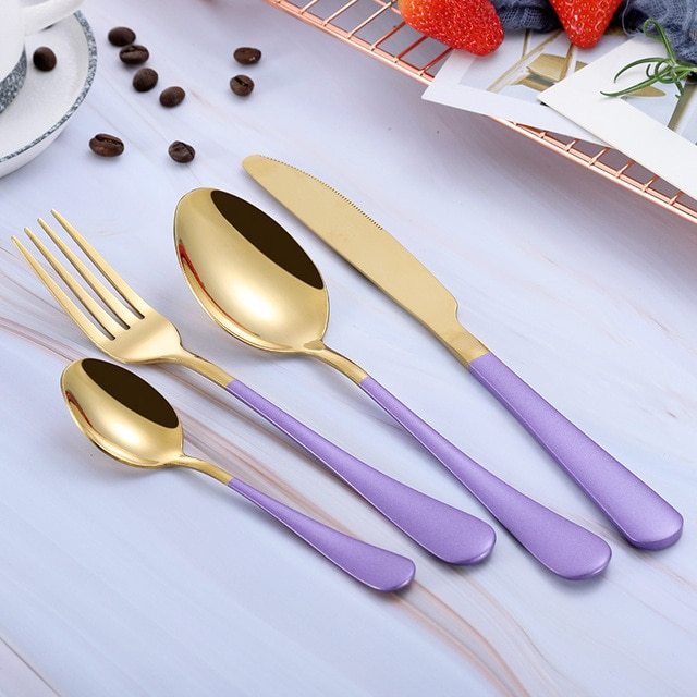 Four-piece portable cutlery set