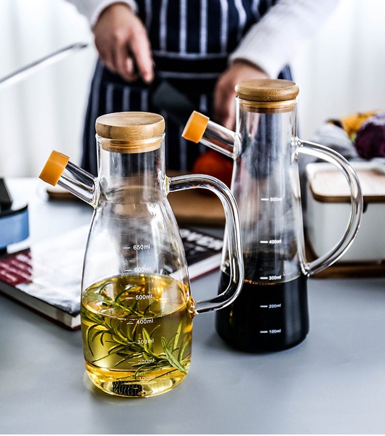 Glass transparent soy sauce vinegar bottle