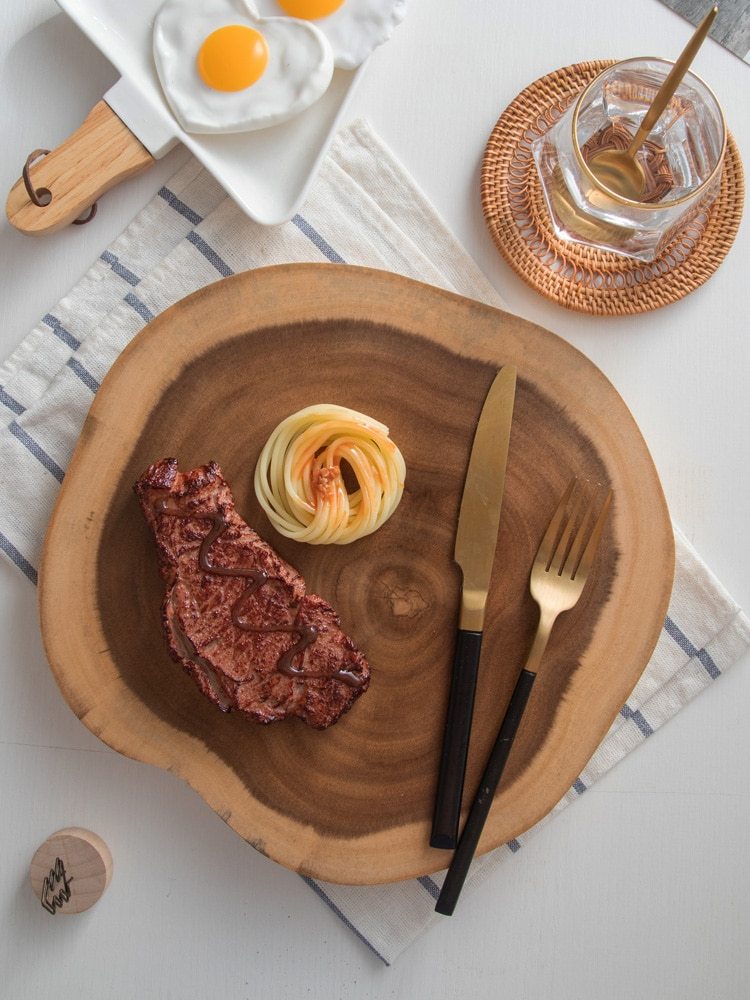 Wooden stump shaped cutting board