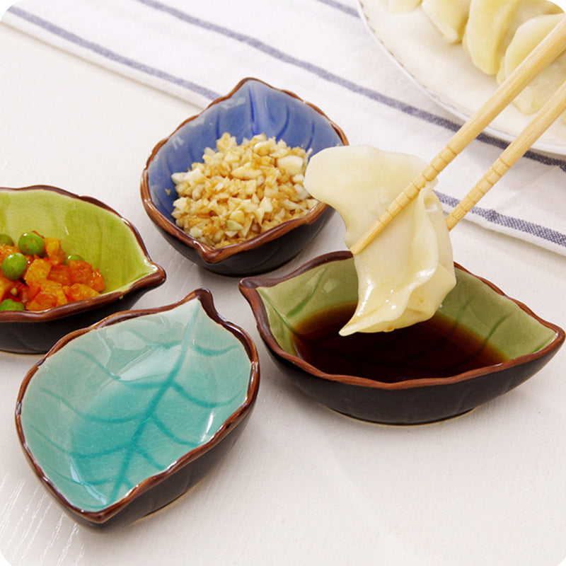 Creative leaf ceramic small dish kitchen tableware sauce vinegar sauce dish household ice split glaze snack saucer