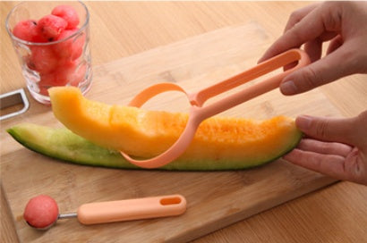 Colorful melons and labor-saving not to hurt the hand peeler Easy to clean fruit digging device 2 sets