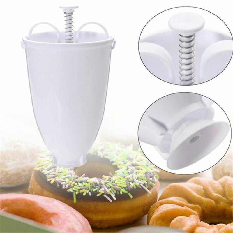 Home convenient doughnut maker, manual extrusion model, practical DIY baking tool